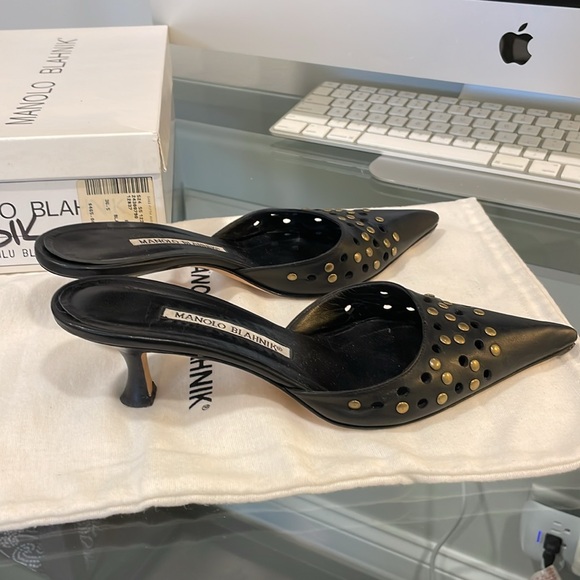 Manolo Blahnik studded mules kitten heel - Picture 7 of 9